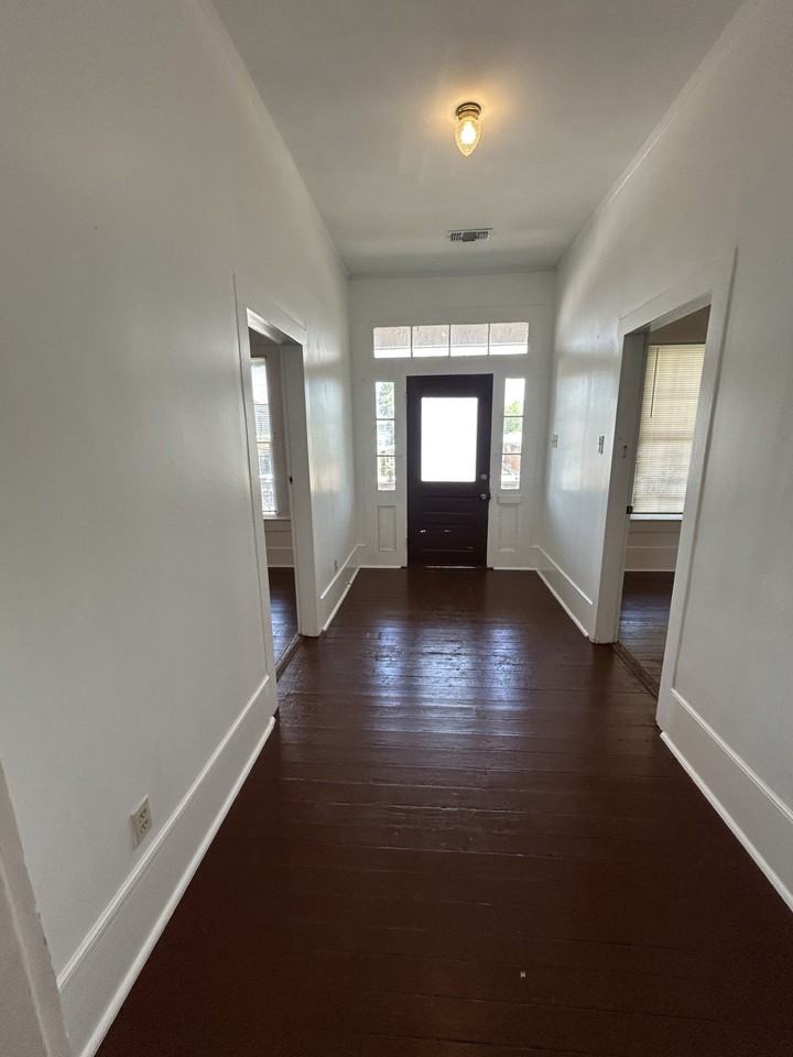 1319 Post Office St - Photo 6 of 23