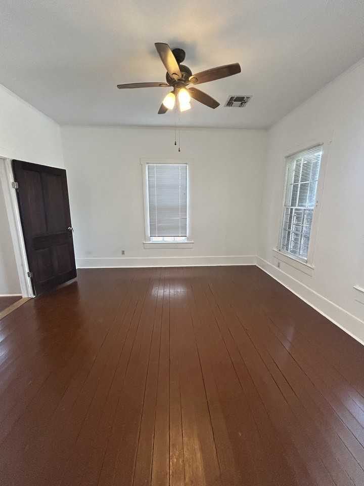 1319 Post Office St - Photo 7 of 23