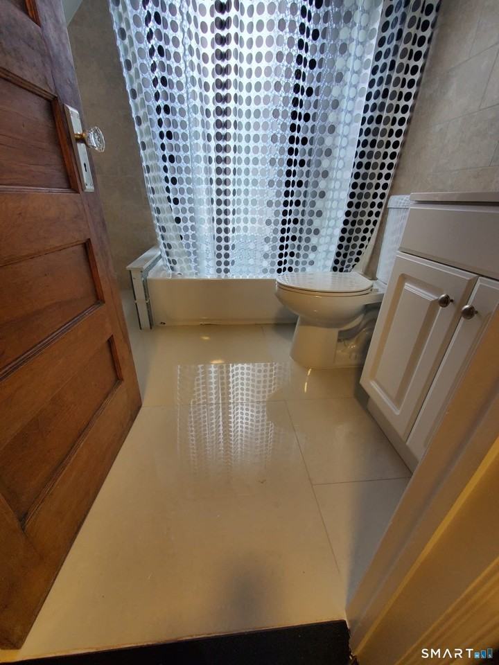 47 Laurel St - Photo 4 of 17