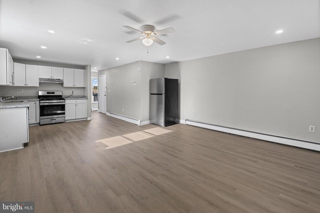 113 W 22nd St - Photo 4 of 13