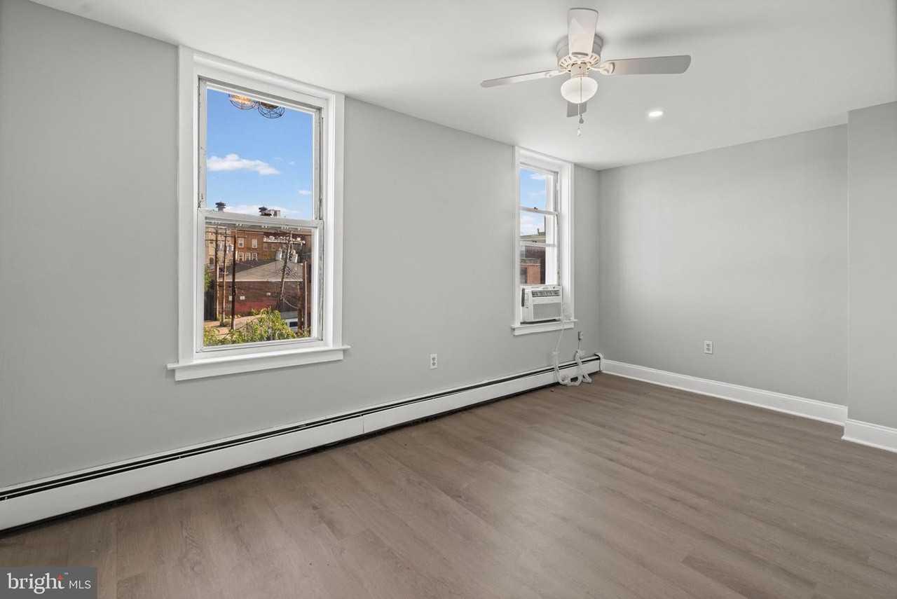 113 W 22nd St - Photo 7 of 13