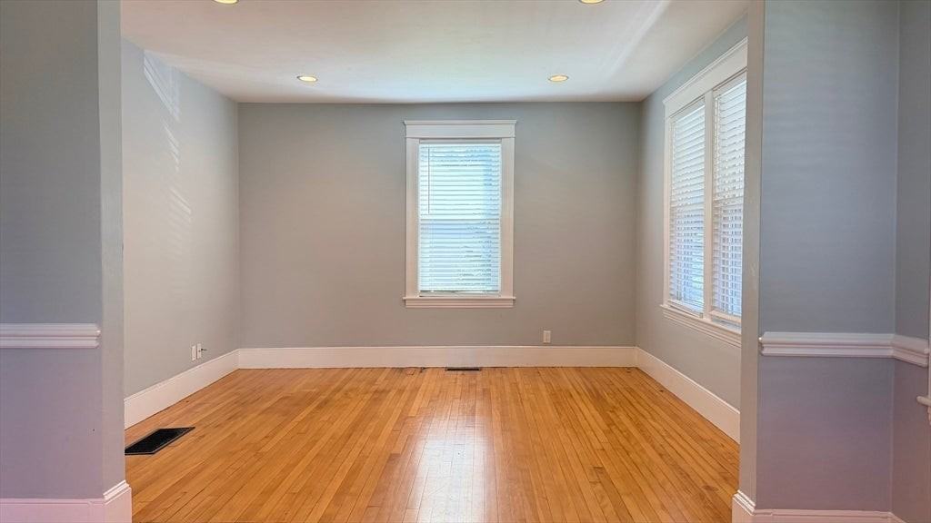 8 Elton St - Photo 7 of 26
