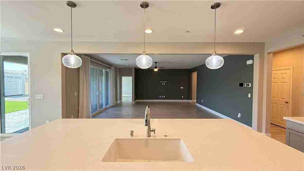 7491 Bonnie Piper St - Photo 6 of 32