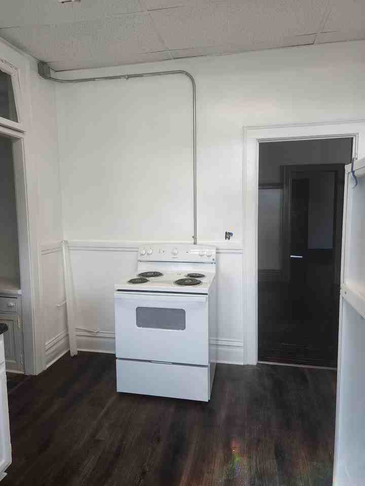 140 Loras Blvd #4 - Photo 2 of 9