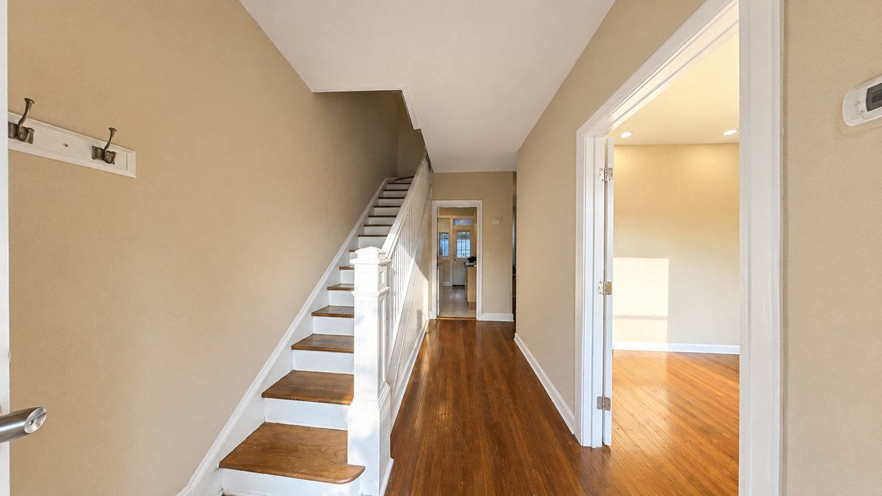 2626 11th St Nw - Photo 3 of 29