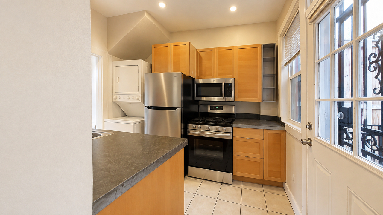 2626 11th St Nw - Photo 7 of 29
