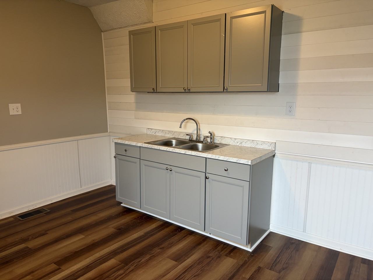 17 S Rose St #17SROSE - Photo 3 of 6
