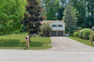 featured image of 15 Sugarbush Rd