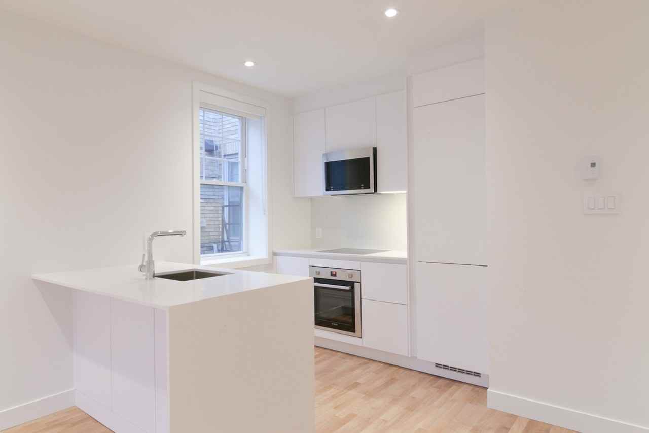 2100 Rue Du Fort — photo 2