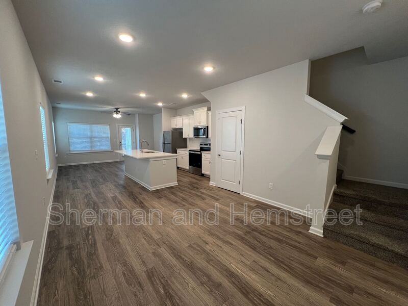 2073 Lotus Dr - Photo 2 of 15