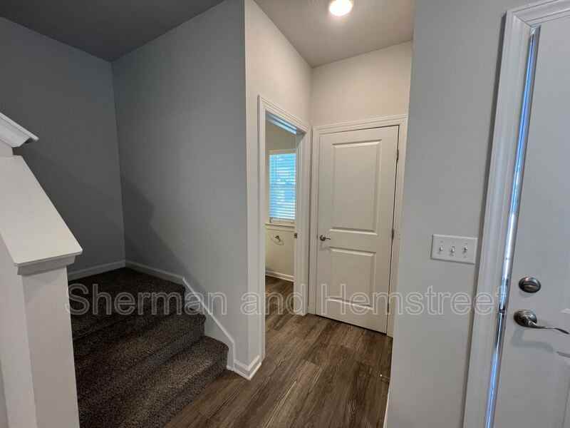 2073 Lotus Dr - Photo 3 of 15