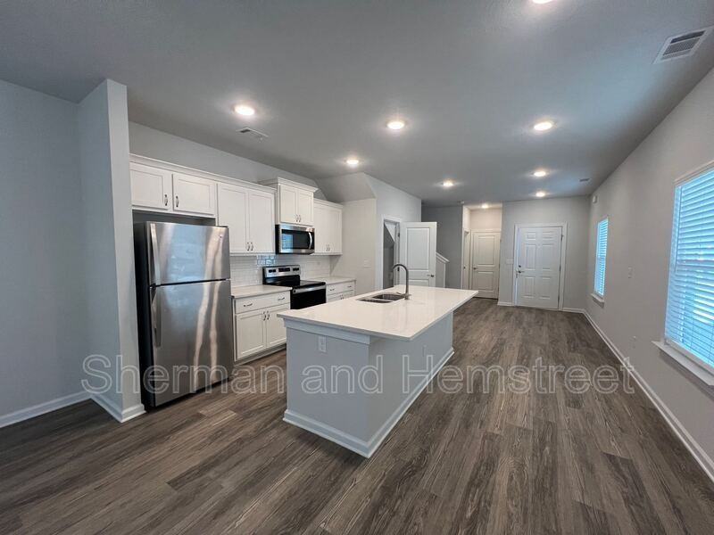 2073 Lotus Dr - Photo 5 of 15