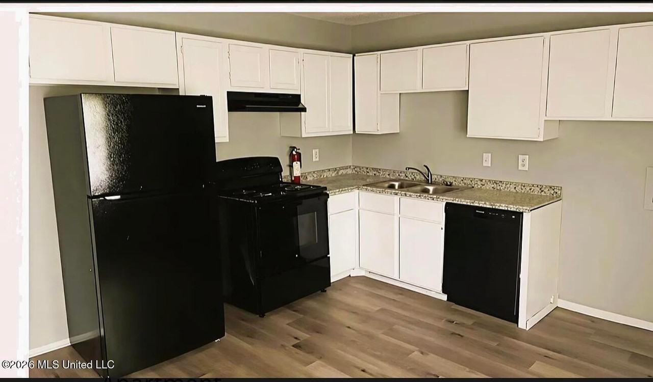 2750 N Siwell Rd - Photo 3 of 6