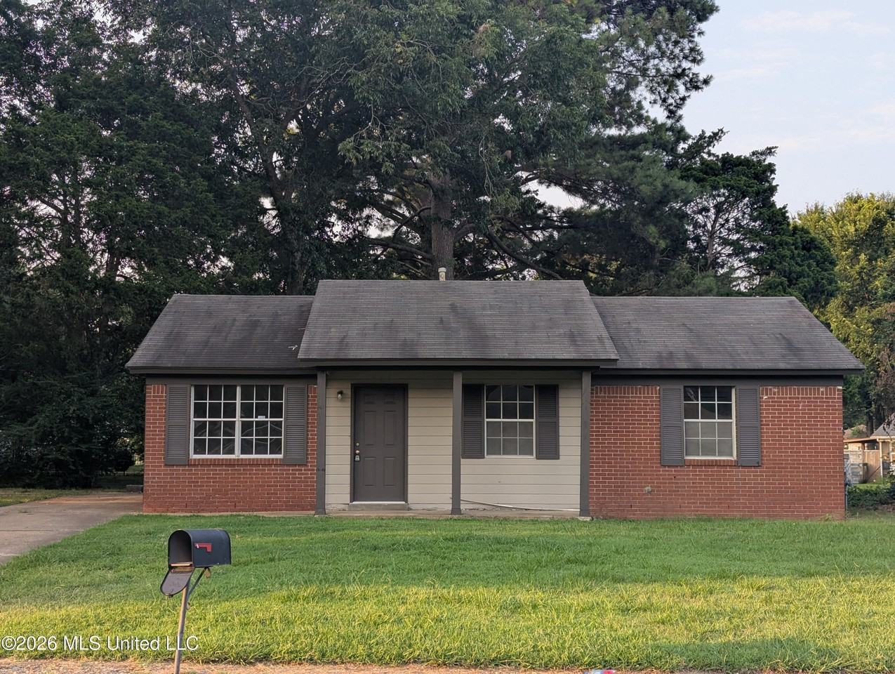 1945 Mississippi Valley Blvd