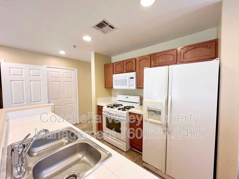 73692 Santa Rosa Way #C - Photo 6 of 25