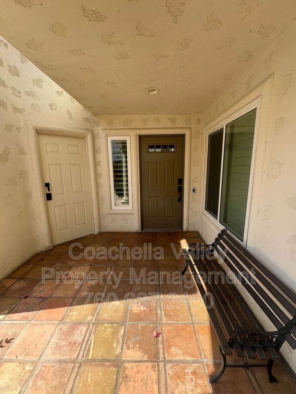 269 Vista Royale Cir W - Photo 5 of 50