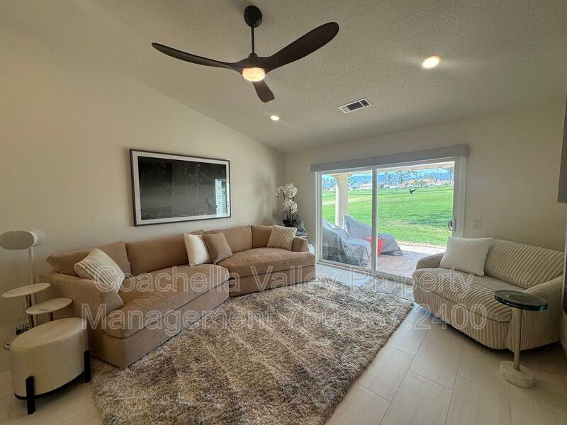 269 Vista Royale Cir W - Photo 7 of 50