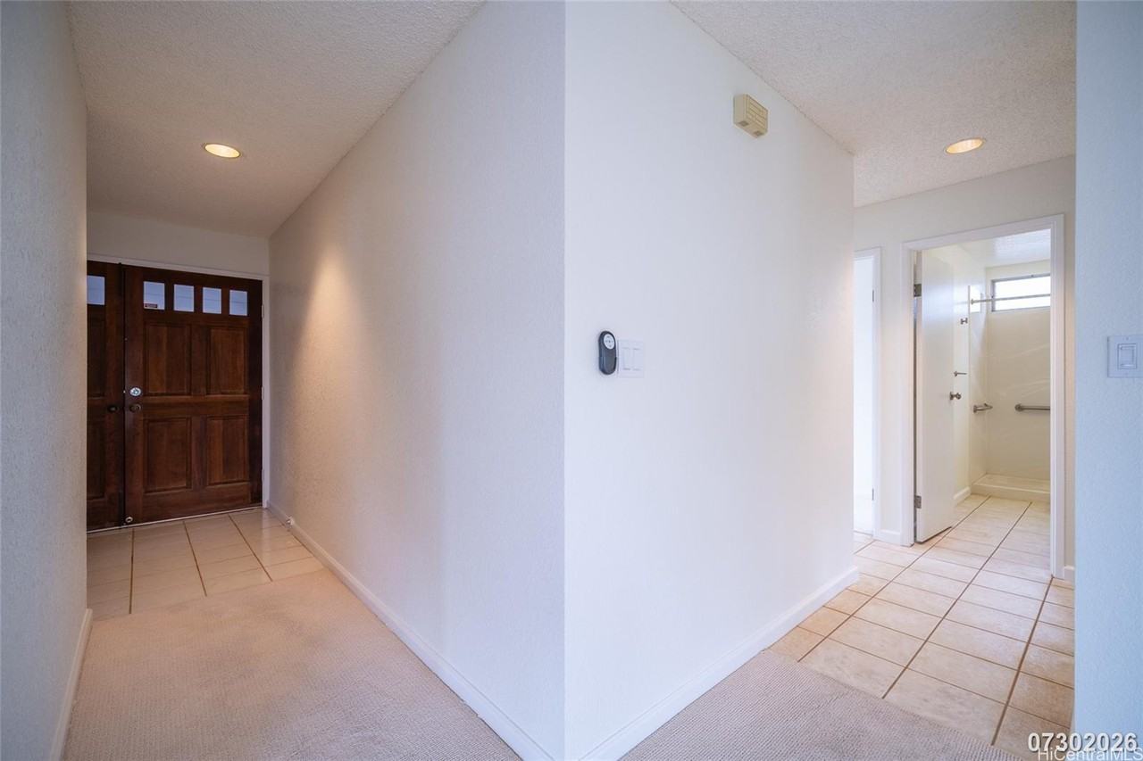 95-1042 Wekiu St - Photo 7 of 25