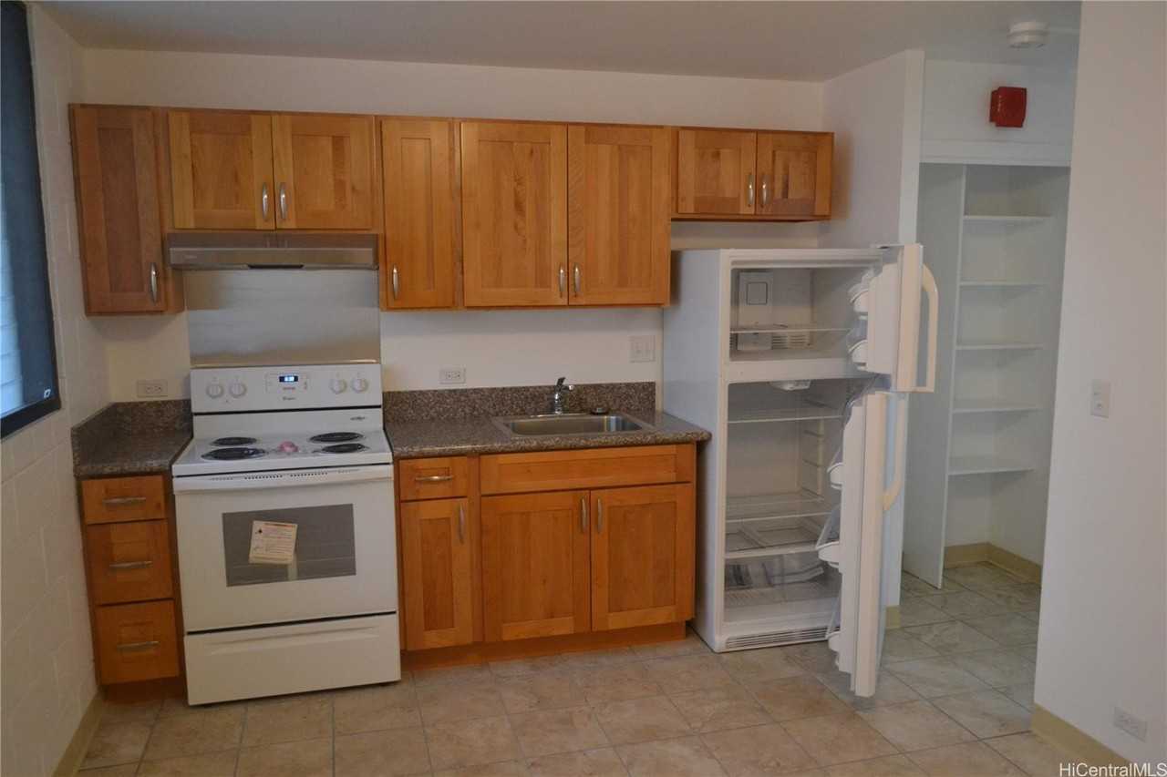 1118 Hoolai St #304 - Photo 3 of 7