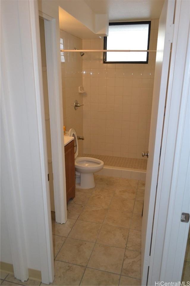 1118 Hoolai St #304 - Photo 5 of 7