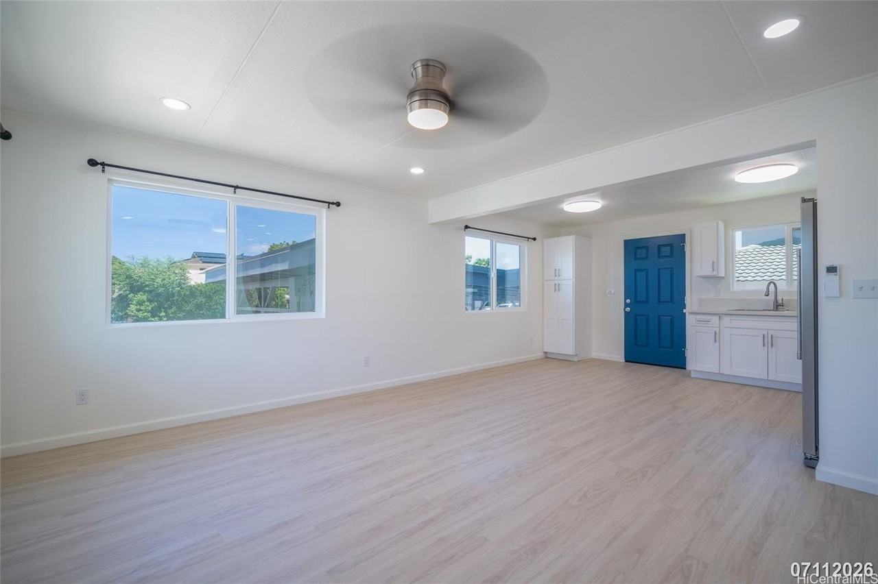 3484 Campbell Ave - Photo 5 of 17