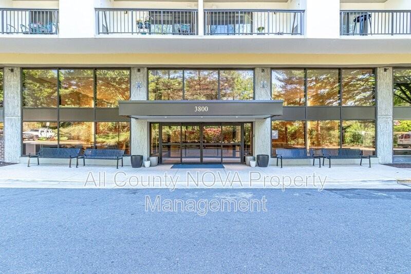 3800 Powell Ln #727 - Photo 4 of 42