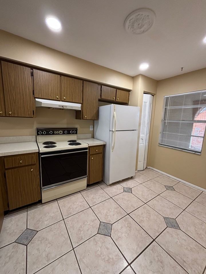 6442 71st St N - Photo 5 of 17