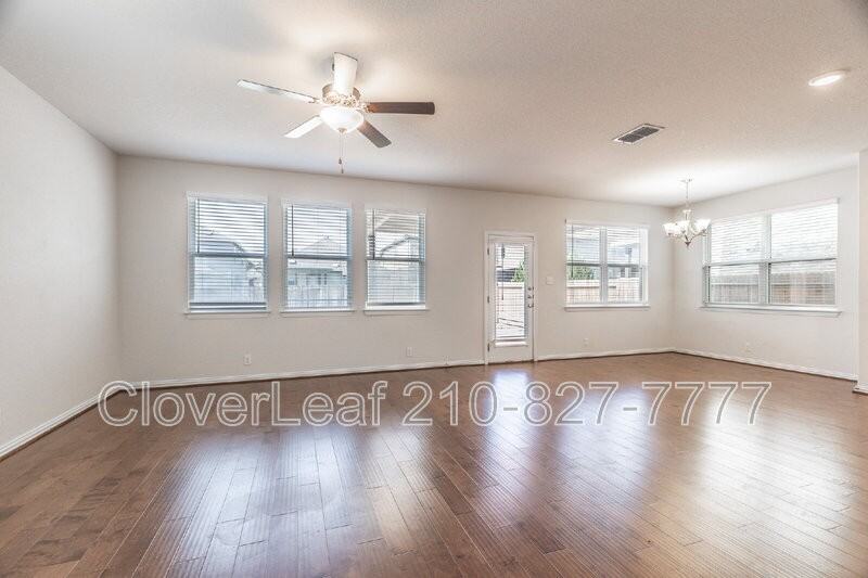 2009 Flametree Ave - Photo 7 of 37