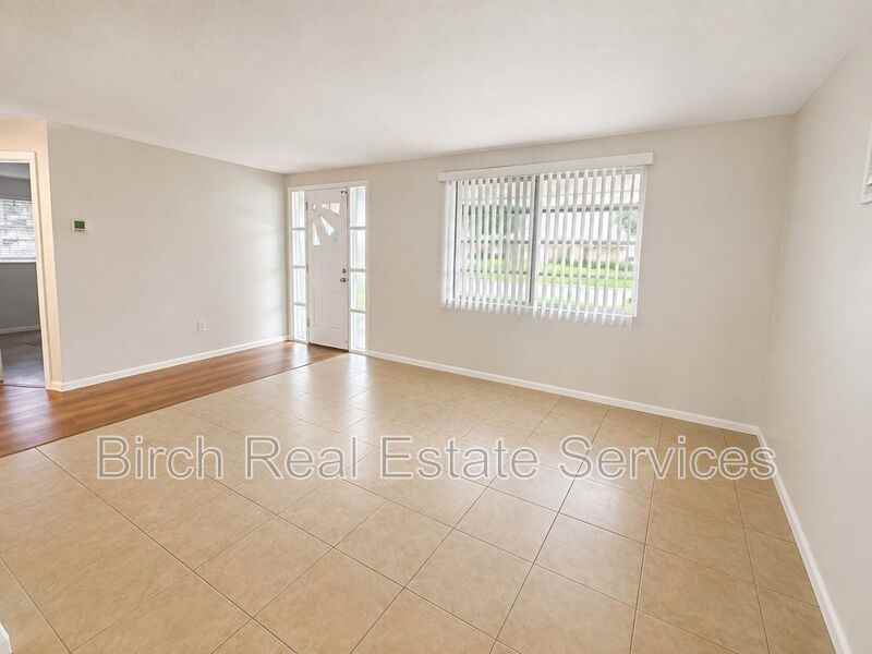 2552 Chancery Dr - Photo 2 of 16