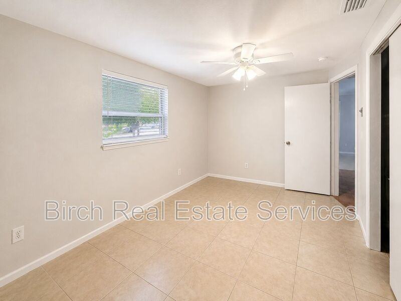 2552 Chancery Dr - Photo 5 of 16