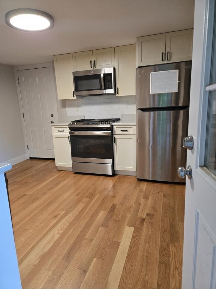 57 Hemman St #B - Photo 4 of 12