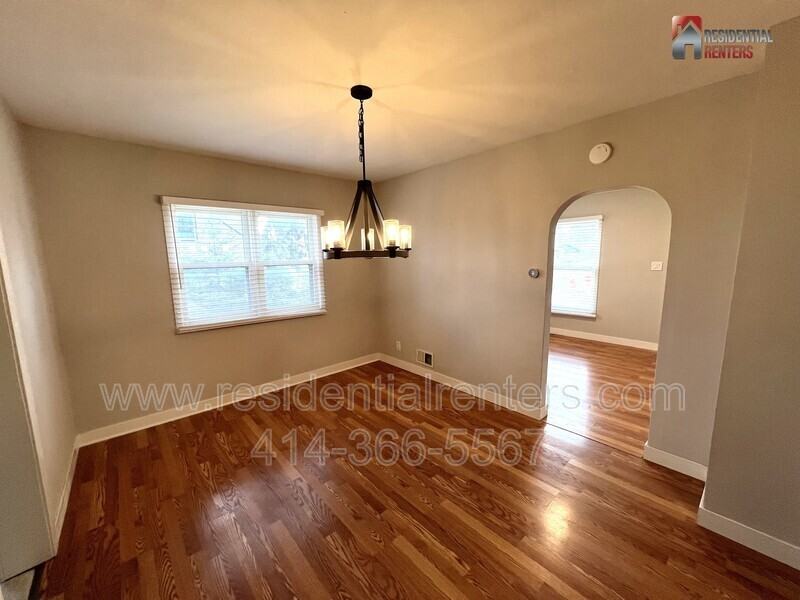 10918 W Wells St - Photo 6 of 20
