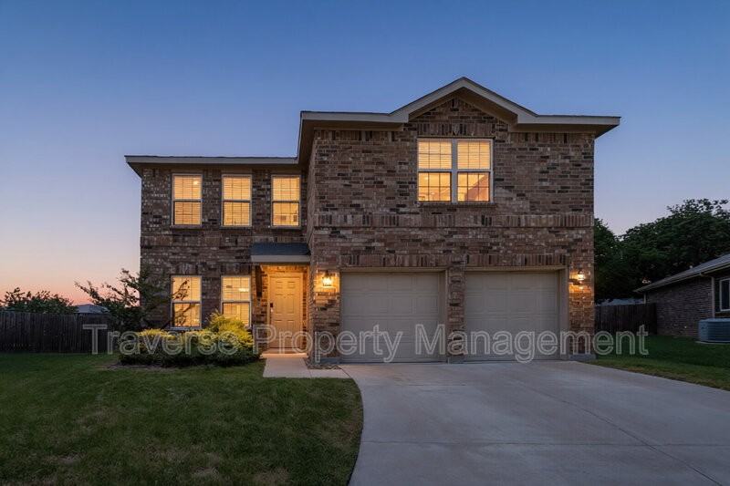 2700 Andesite Ln - Photo 2 of 26