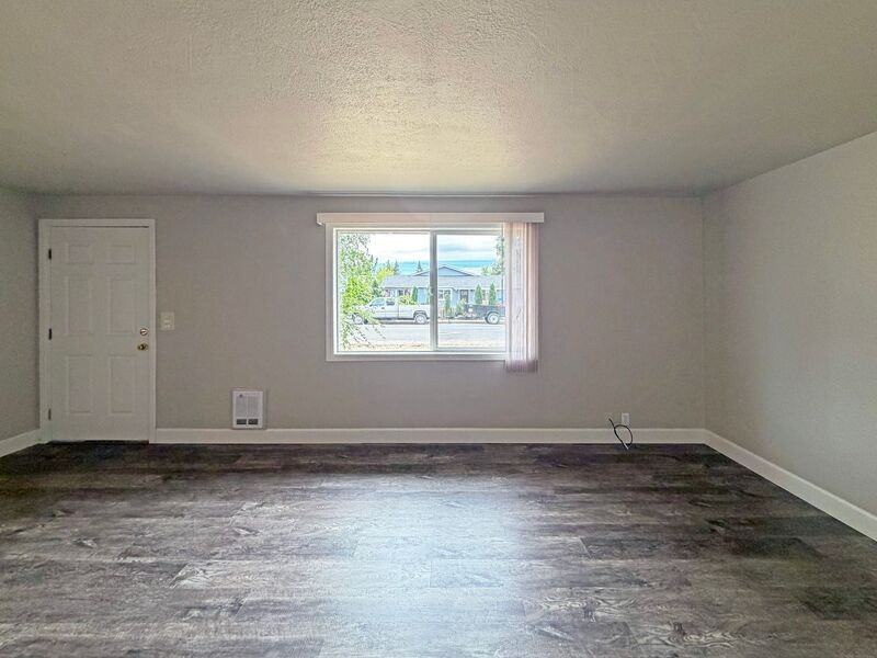 3825 Marshall Ave - Photo 3 of 18