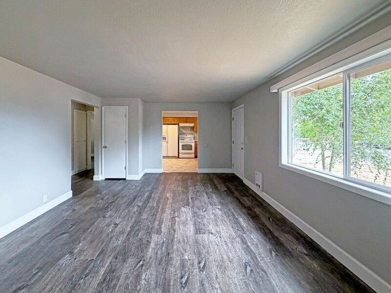 3825 Marshall Ave - Photo 5 of 18
