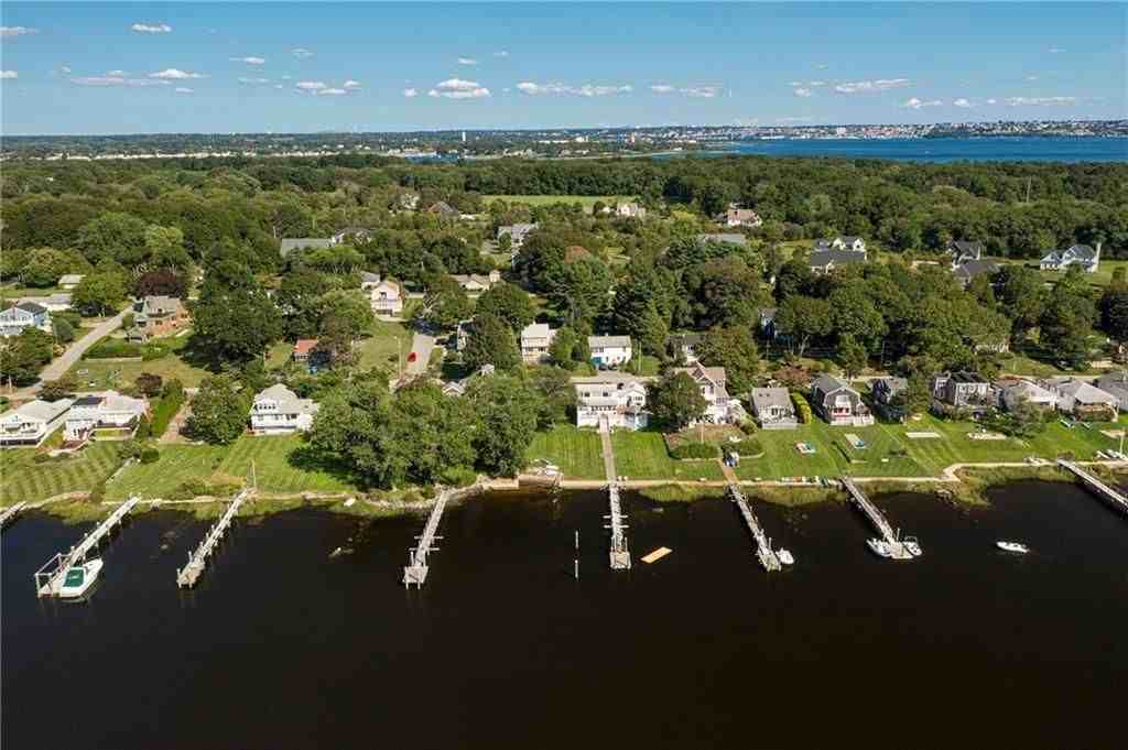 39 Shore Dr - Photo 6 of 44