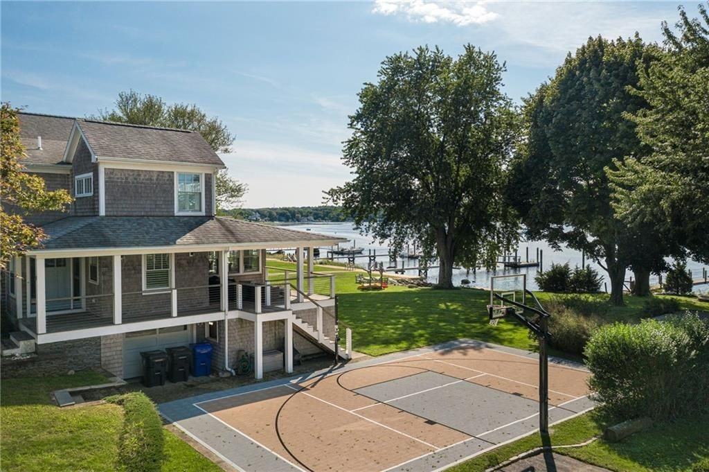 39 Shore Dr - Photo 7 of 44