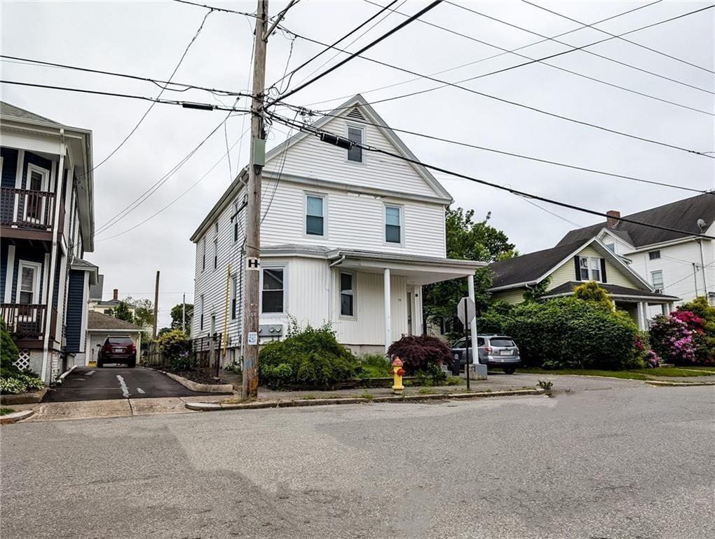 99 Walnut St ##1b - Photo 2 of 11