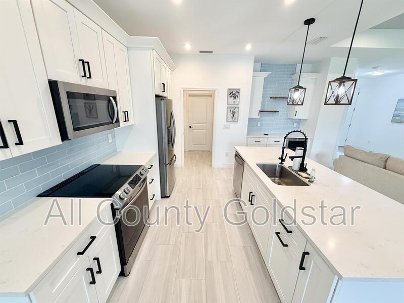 6049 Higgins Ln - Photo 7 of 19