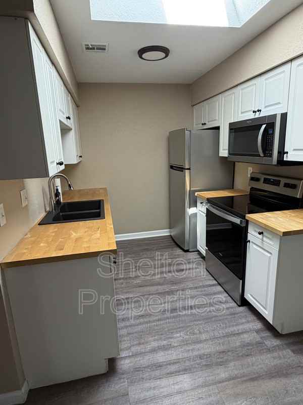 501 W Tonopah Dr #7 - Photo 6 of 25