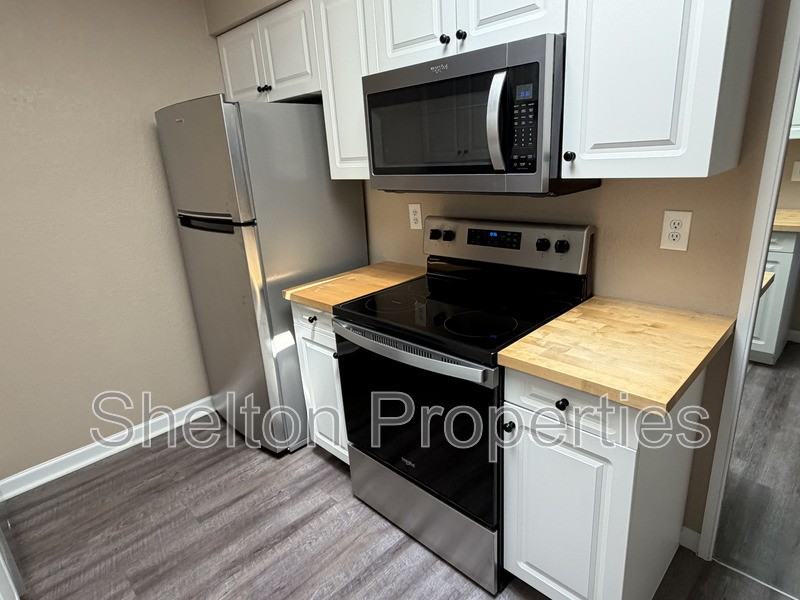 501 W Tonopah Dr #7 - Photo 7 of 25