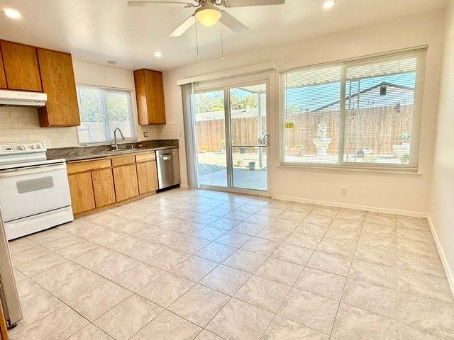 6956 Dove St - Photo 3 of 19