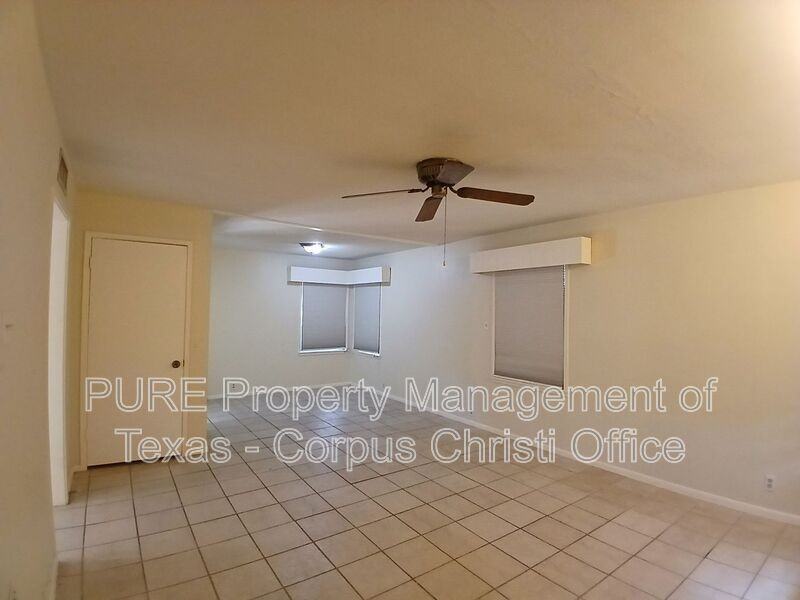 4701 Prinston Dr - Photo 2 of 24