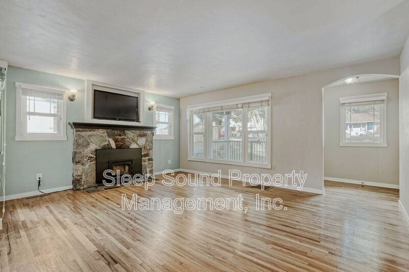 2507 Ne 59th St - Photo 6 of 28