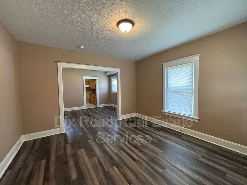 208 Garfield St - Photo 5 of 29
