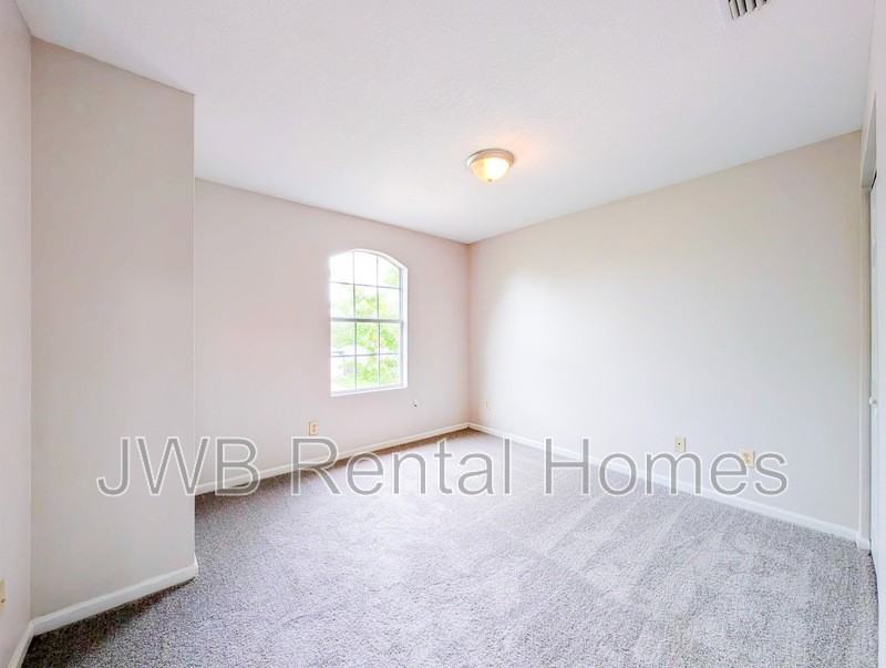 75 W 7th St - Photo 7 of 15