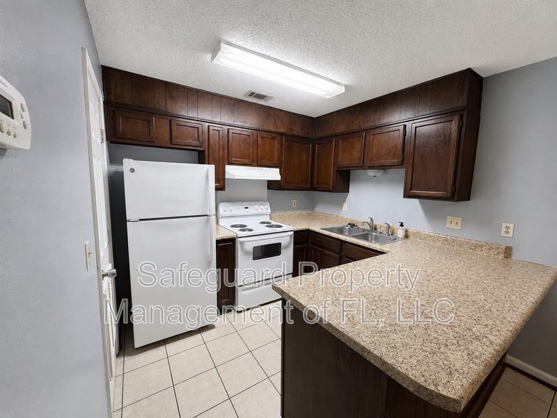 6398 W Fairfield Dr #C - Photo 4 of 10