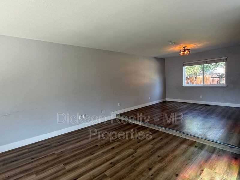 3970 Bolivar Ct - Photo 3 of 31