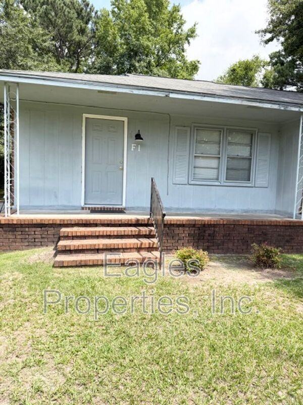 2803 Warrick Cir #F1