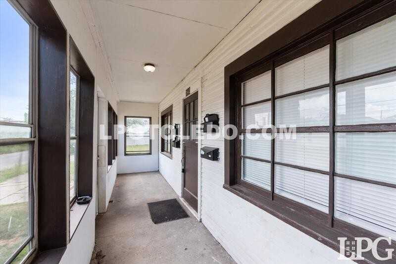 3843 Peru St #3 - Photo 2 of 16